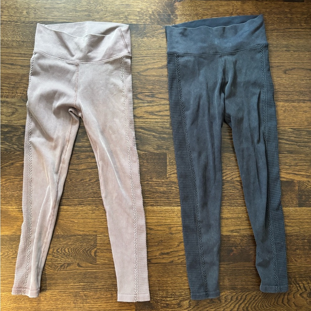 Aerie Black and Tan High-Waisted ribbed 7/8 Leggings (size small)